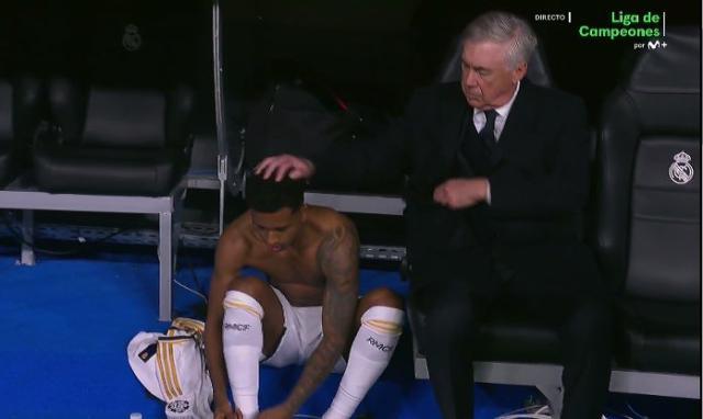 真会说！安帅自我调侃：半场时应该把教练换下去