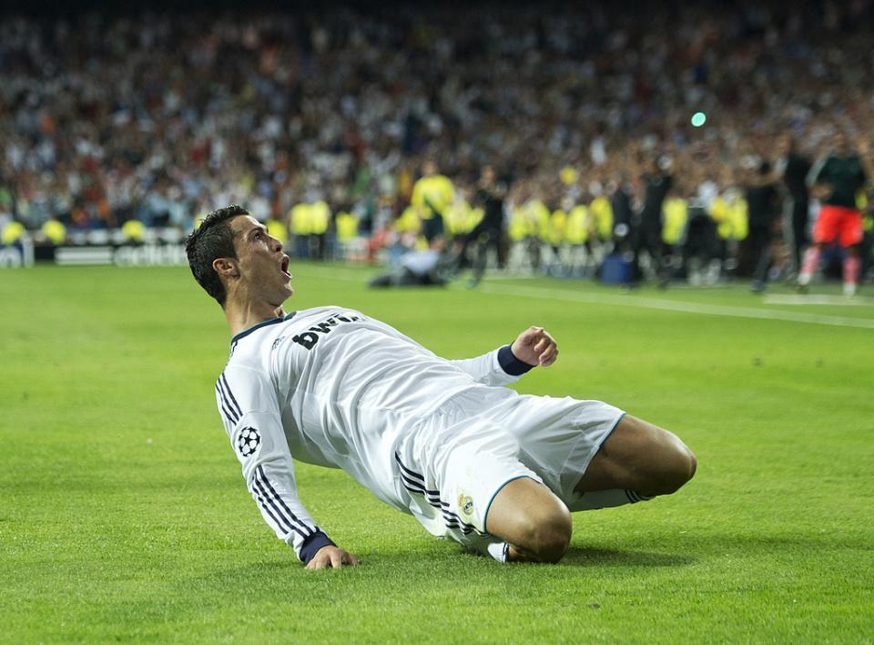 dnf直播-28岁数据对比：内马尔明显更强！C罗凭什么后来封神 内马尔为何输