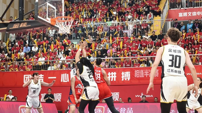 cf直播-2025-2026赛季WCBA季后赛半决赛首战 四川蜀道远达女篮一分险胜江苏南钢女篮|四川女篮|江苏女篮|富顺之歌|比赛|球迷_新浪新闻